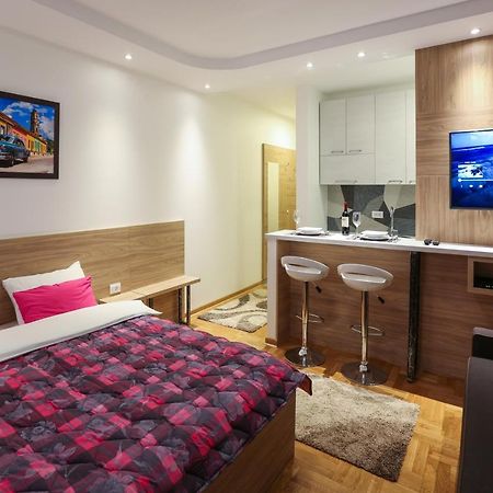 Apartment Promenada 30 Novi Sad Exteriér fotografie